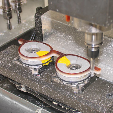 Découpe des faces avec une commande numérique